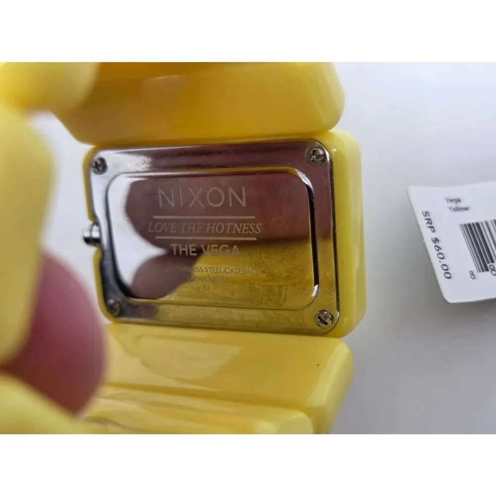 NIXON THE VEGA LOVE THE HOTNESS LADIES QUARTZ YELLOW SQUARE WATCH NEW BATTERY